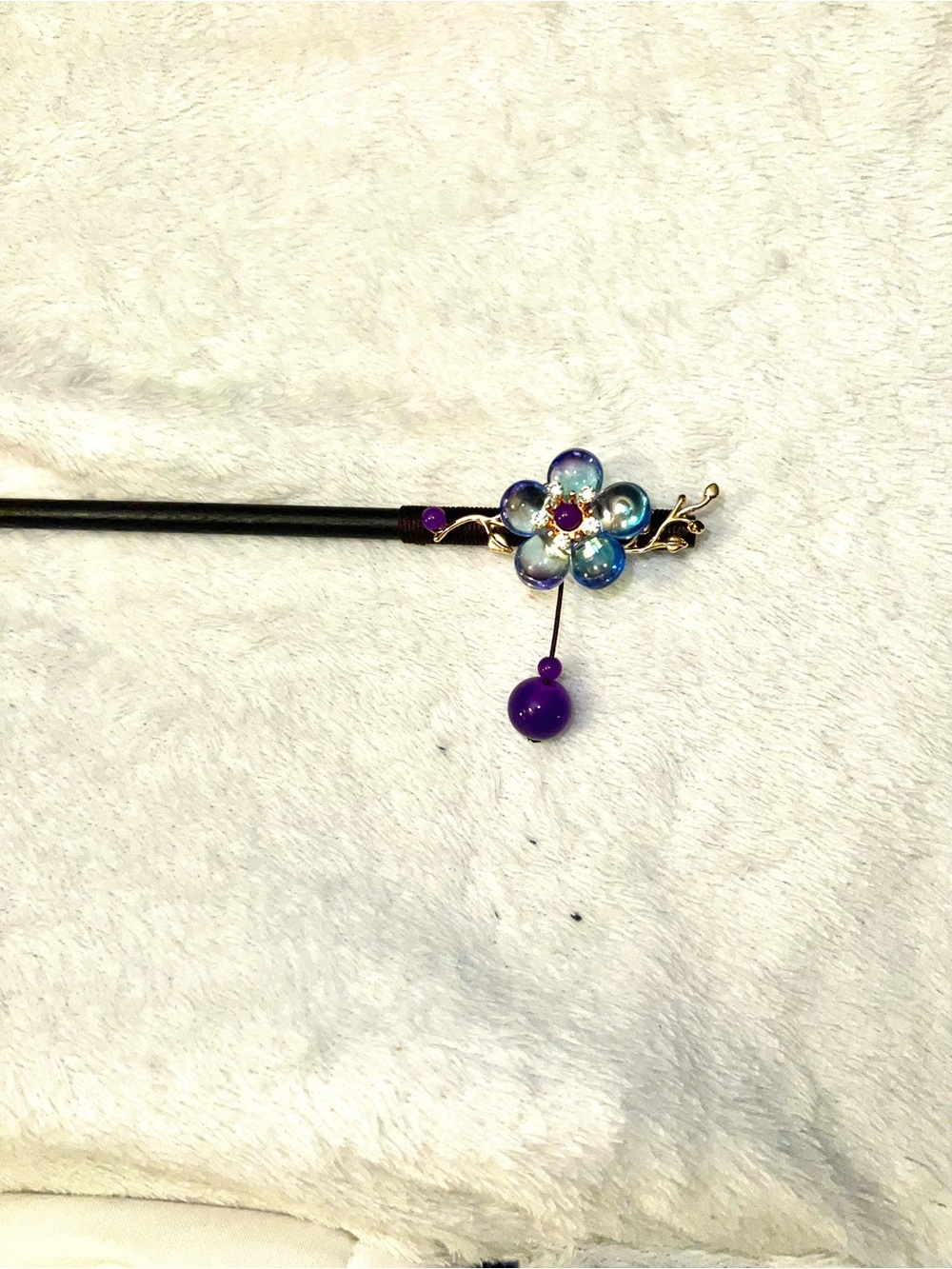 Elegant Floral Hair Stick - Purple and Blue Decorative Accessory